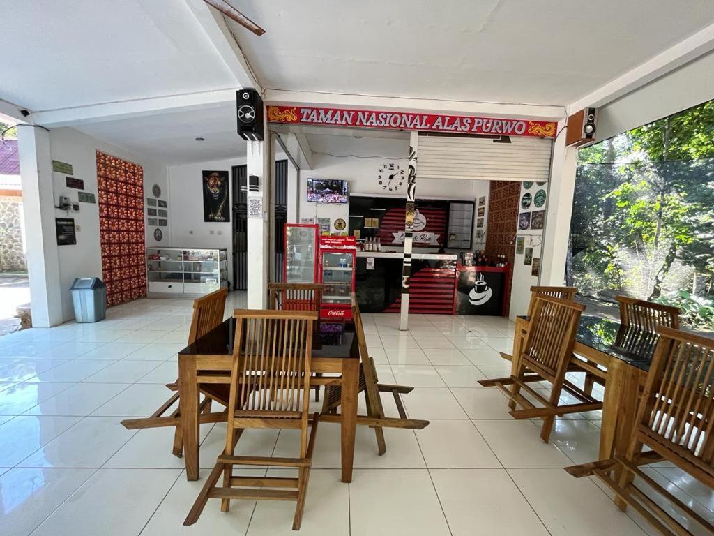 Capital O 92612 Penginapan D'Alas Purwo & Beachnearpadang Savana Sadengan Banyuwangi  Exterior foto