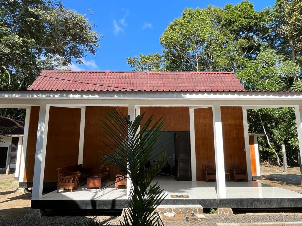 Capital O 92612 Penginapan D'Alas Purwo & Beachnearpadang Savana Sadengan Banyuwangi  Exterior foto