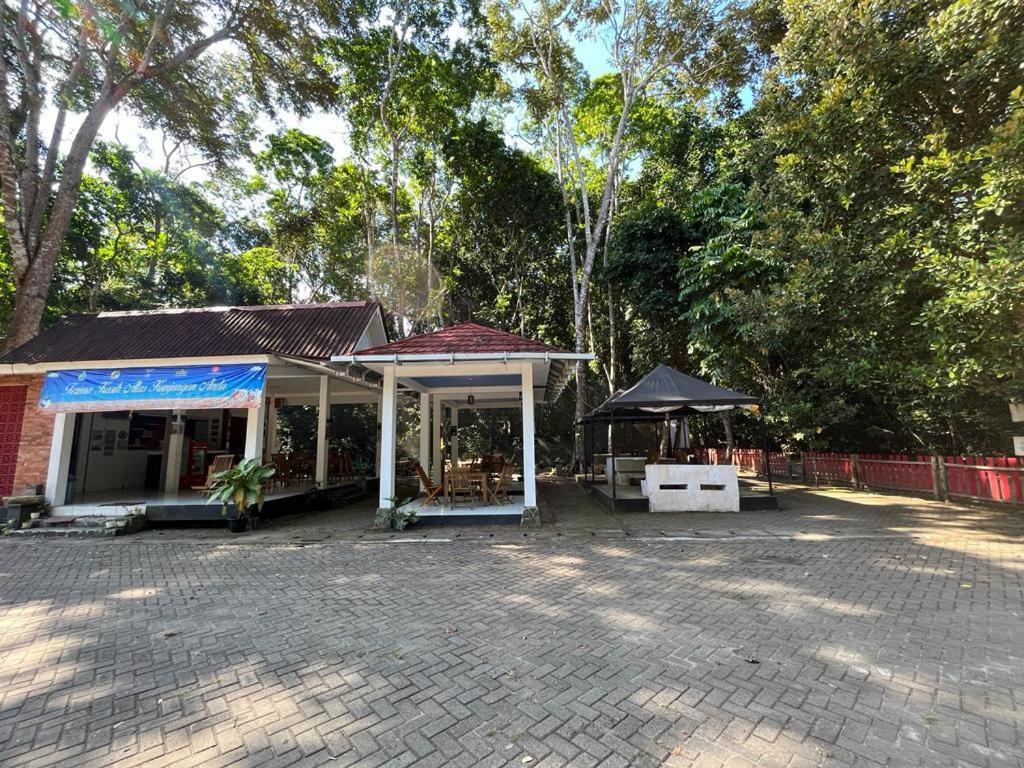 Capital O 92612 Penginapan D'Alas Purwo & Beachnearpadang Savana Sadengan Banyuwangi  Exterior foto